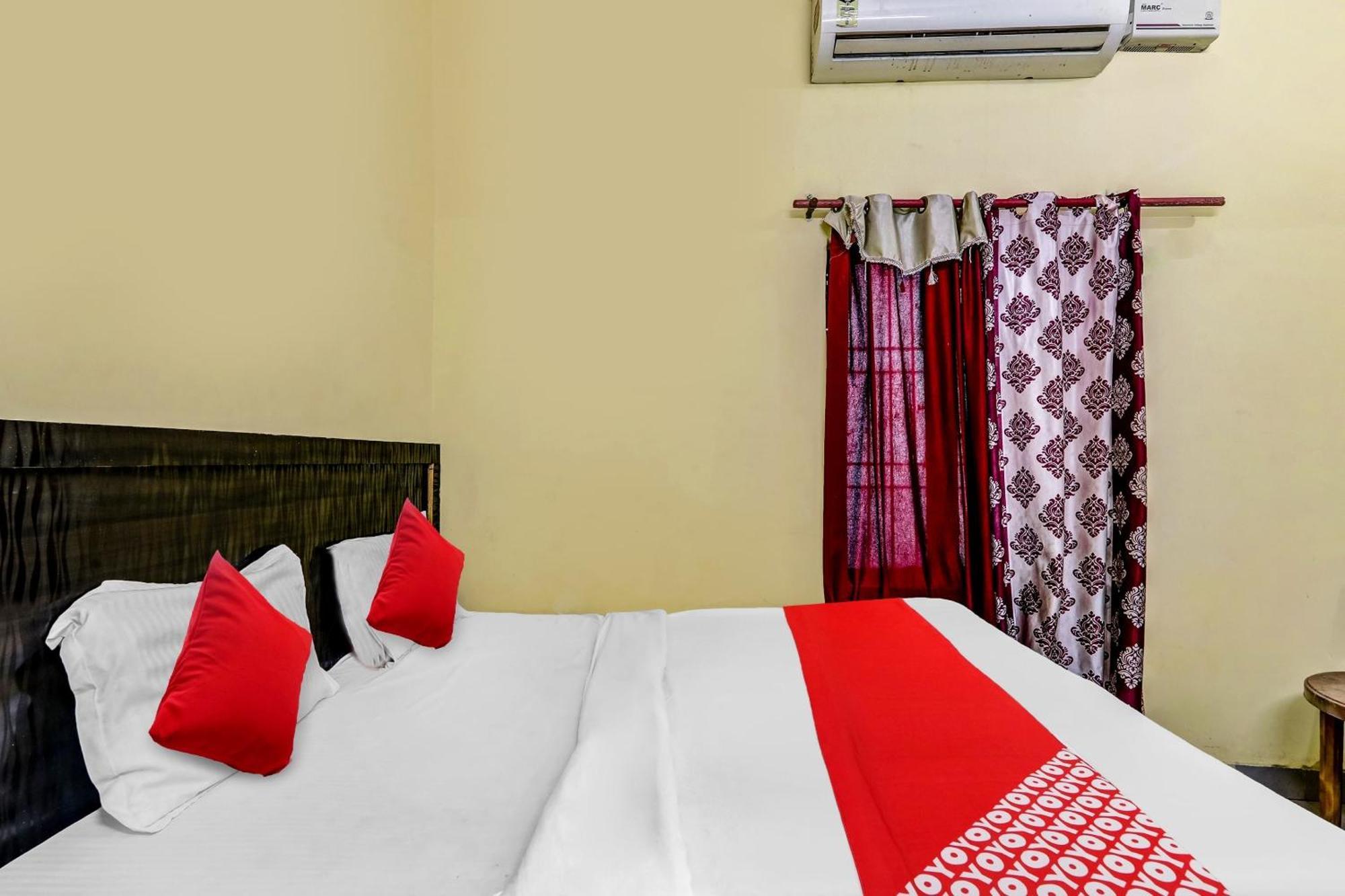 Flagship Hotel Suman Niwas Bijnaur المظهر الخارجي الصورة